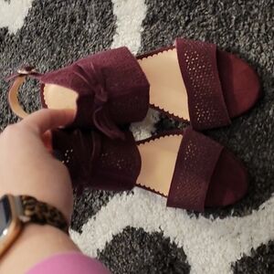 Women's Burgundy Sandals size 8 1/2 but fit the foot like a size 8.